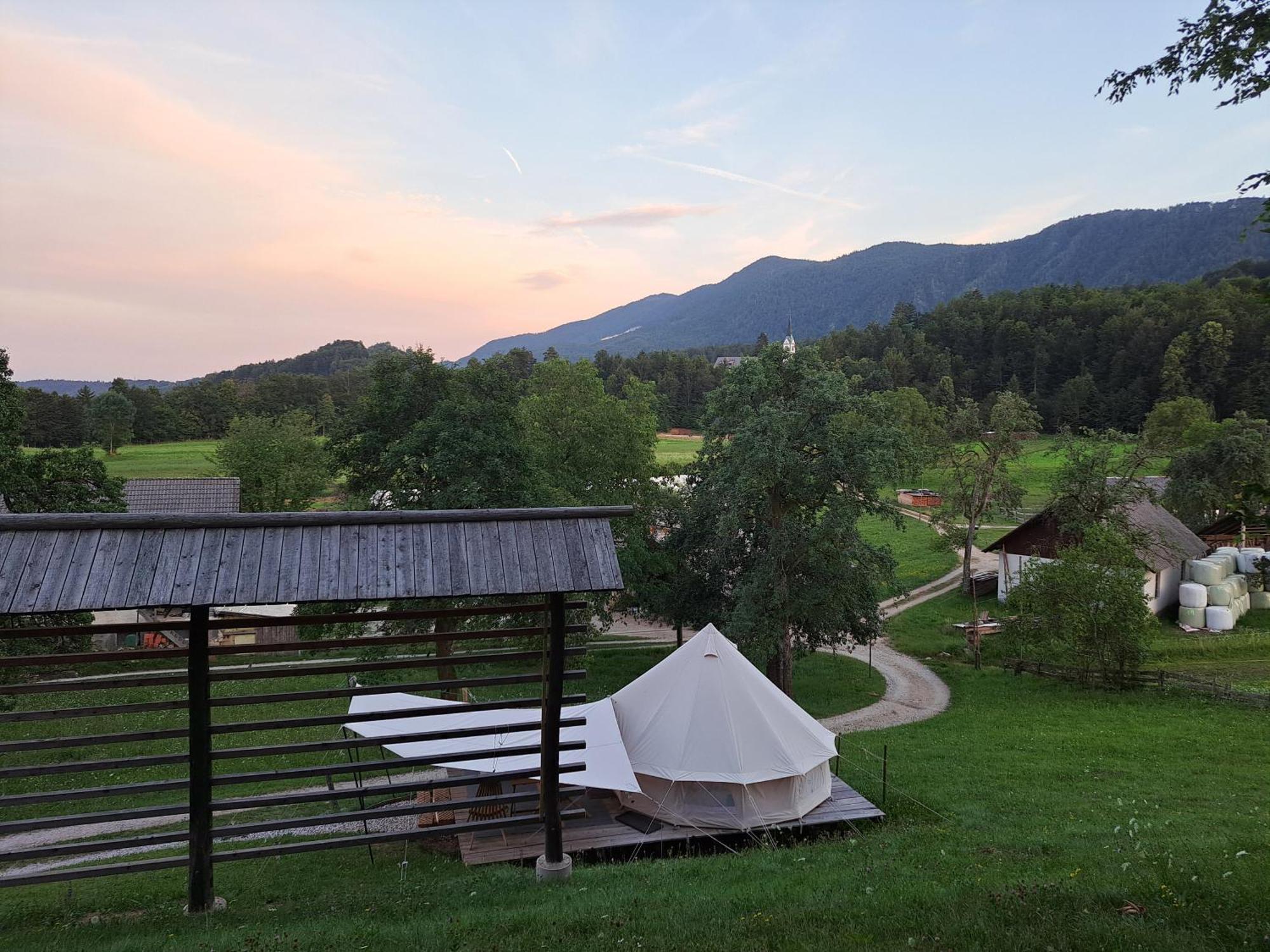 Puzman Farm Glamping Villa Radovljica Luaran gambar
